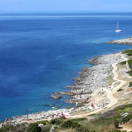 By The Sea Apartment Mali Losinj