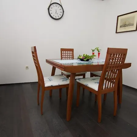 By The Sea Apartment Mali Losinj